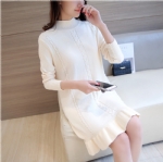 Long sleeved dress in autumn 1706222